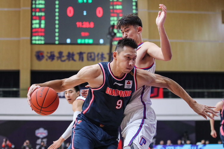 天津 CBA-易建联10中2广东大胜天津 徐杰26分生涯新高赵睿12助