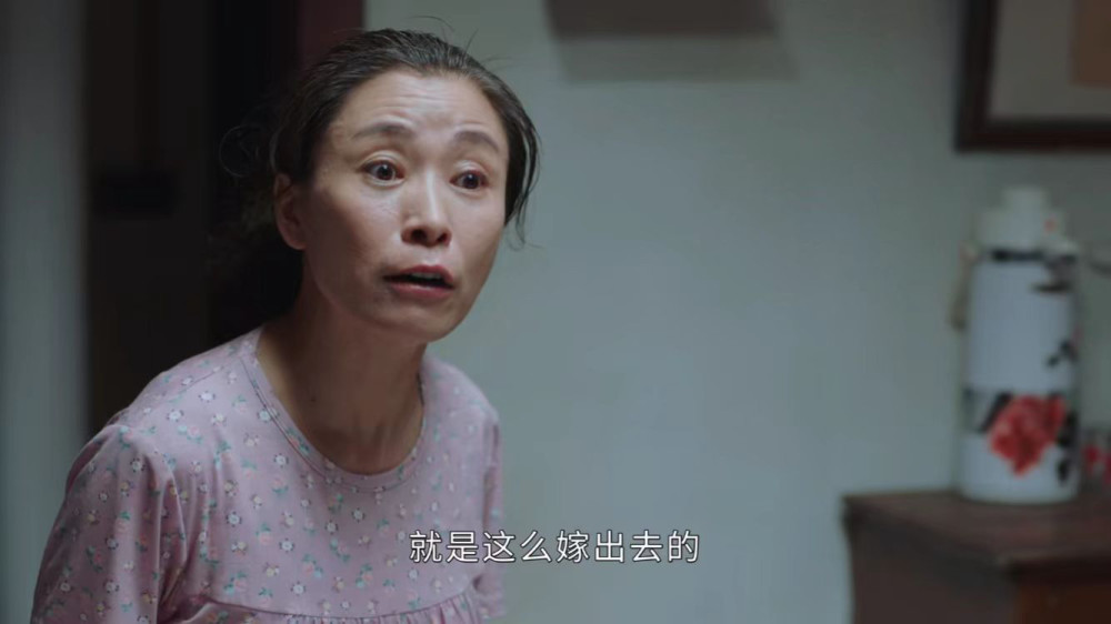 1,姑姑——里德太太:把已故之人给的亏欠,加诸其女儿身上豪门里德家