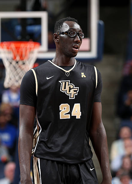 1995年,塔克·法尔生于塞内加尔的达喀尔,得益于优良基因他们全家人的