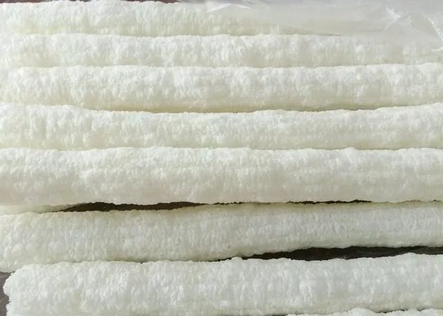 多年过去了,米泡儿师傅的喊声和他神秘的"武器"早已退出了历史的舞台