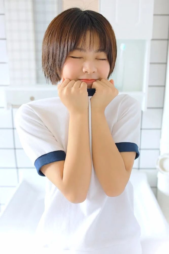 日系短发运动女生,元气满满_腾讯新闻