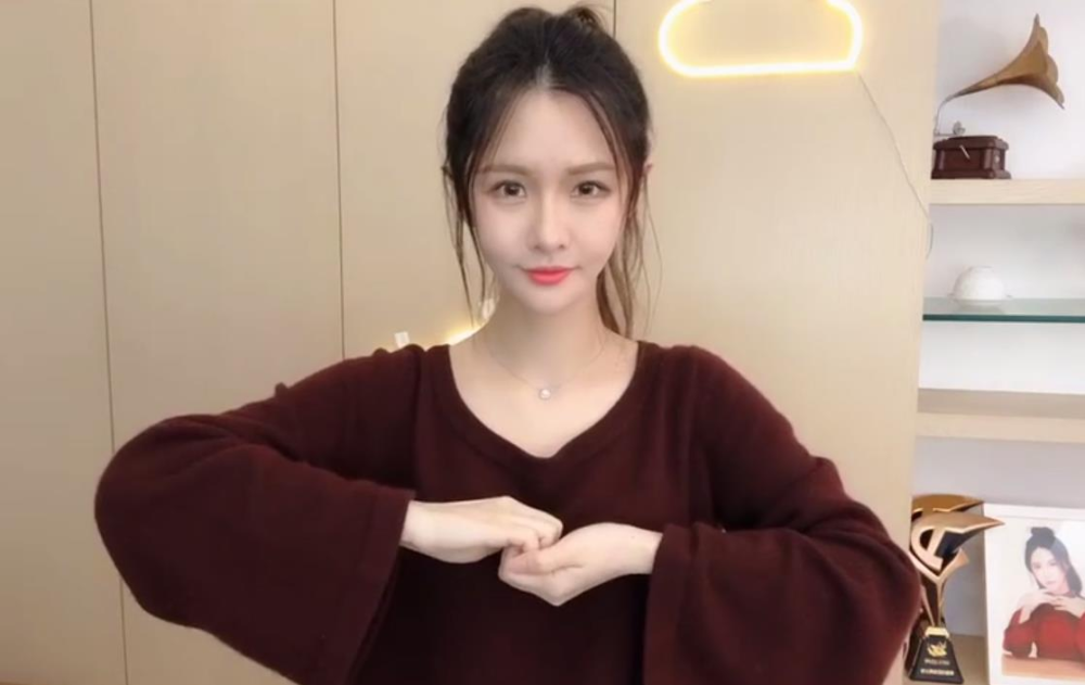 网传阿冷直播间超管去世粉丝自发组织送别曾为阿冷打赏过