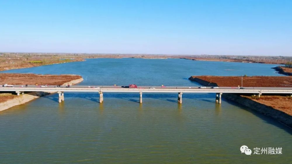 再现河水奔腾的壮观画面沙河定州段时隔25年后向沙河进行生态补水王快