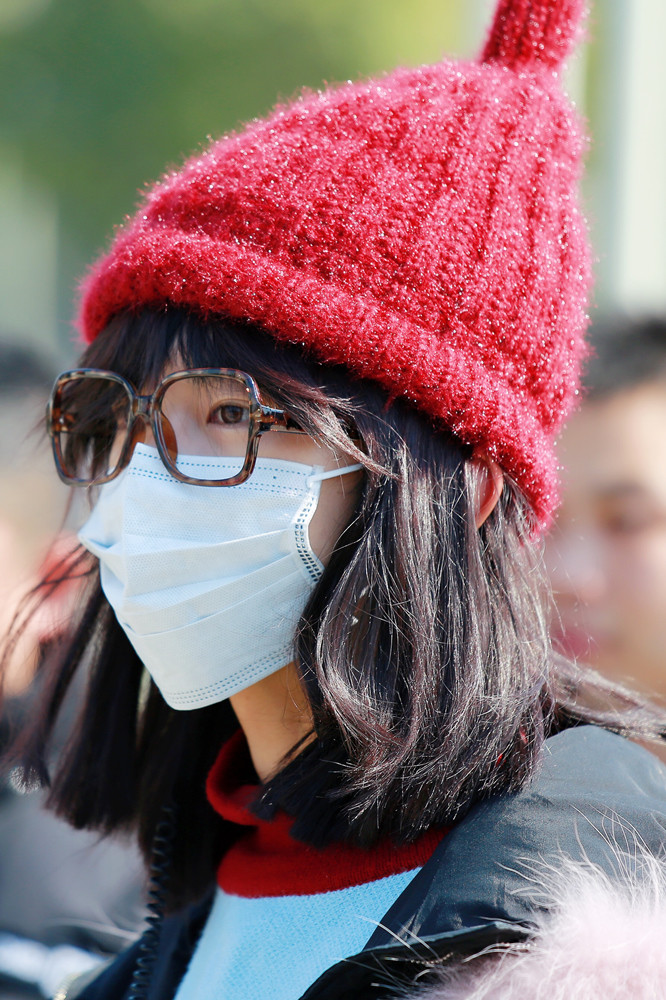 易烊千玺女装亮相变身刘艳芬毫不违和