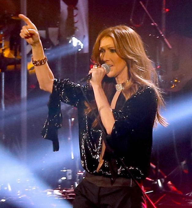 姐姐否认席琳迪翁瘫痪在床没传闻中那么严重我觉得她精神不错