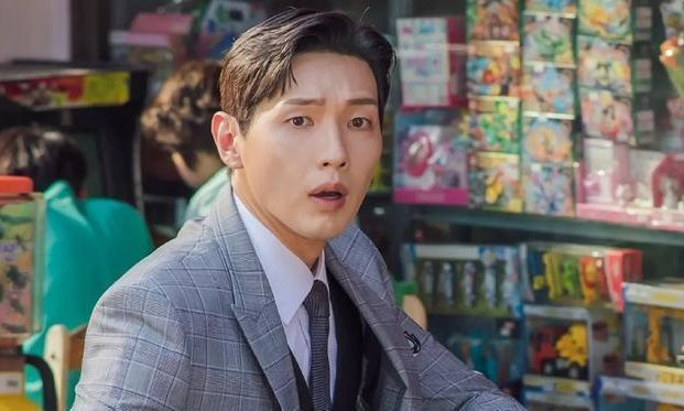 收视率打败《顶楼》系列,成为年度爆款,别因为俗气的剧名而错过