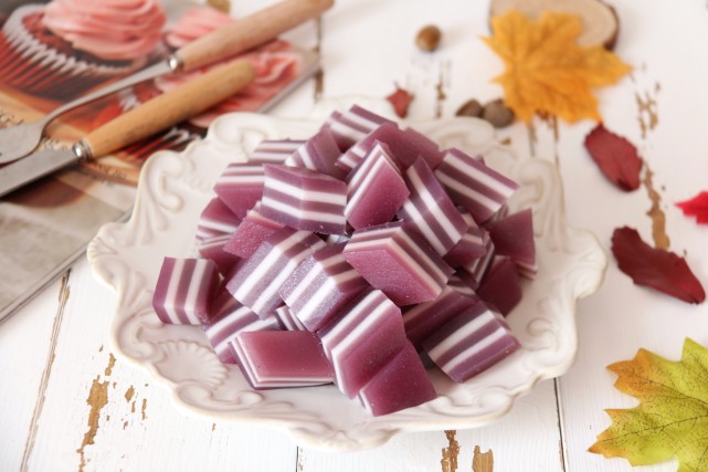 紫薯椰汁千层糕,口感q弹,椰香浓郁,吃了还想吃