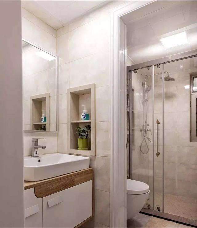 我家卫生间小到柜子放不下老公用这一招解决收纳问题好机智