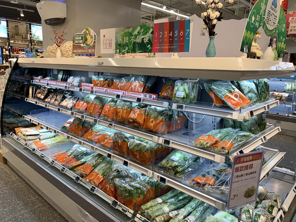 生鲜蔬果区更大了,记者提前探店盒马郑州二店:店里"烟火味"更浓了