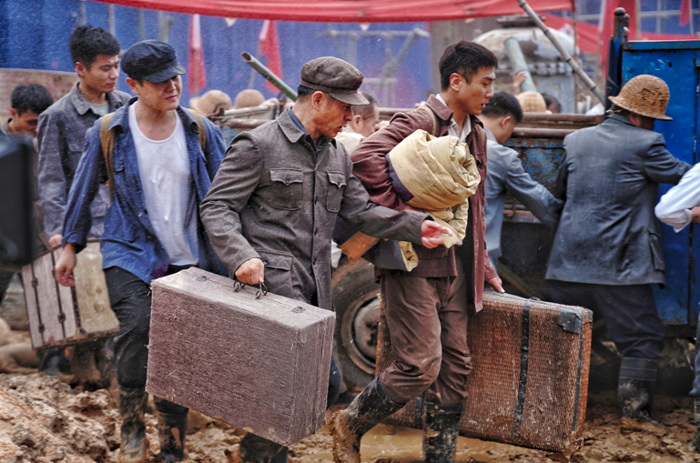 微电影《中国大坝》海报,拍摄现场"玉琮杯"的往届获奖作品,在全网展播