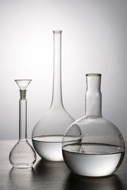 实验装置带有直径10厘米的"漏斗",每天产水4.6毫升.