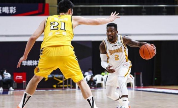 分析:费尔德在老东家面前拿37分,为何广厦依然能以10分优势取胜_腾讯