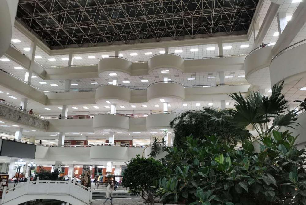 沈师大图书馆把学生考研资料扔一地犹如垃圾场校方针对占座