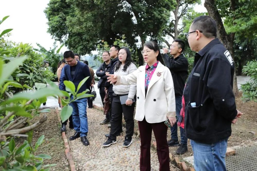 實地調研柳東村牛姆坪路燈使用情況及環江村雷村屯,上坭步屯汙水處理