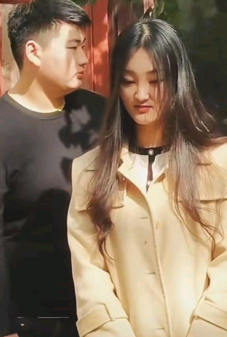 陈亚男被至少10人表白自称都是她的前男友放话要和她远走高飞