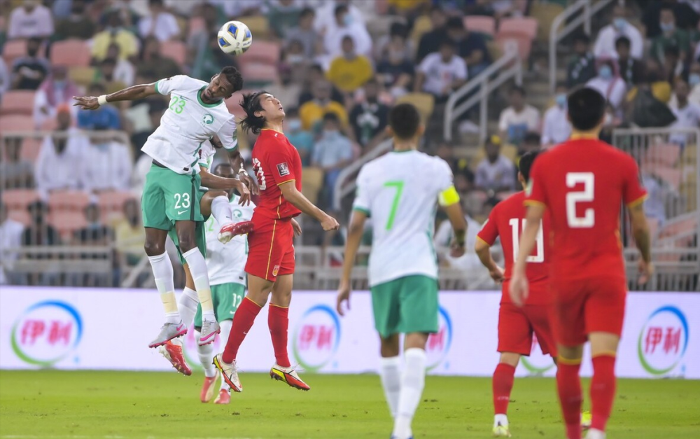 物是人非阿曼队已非昔日鱼腩在多方面占据优势国足准备用长传冲吊抗敌