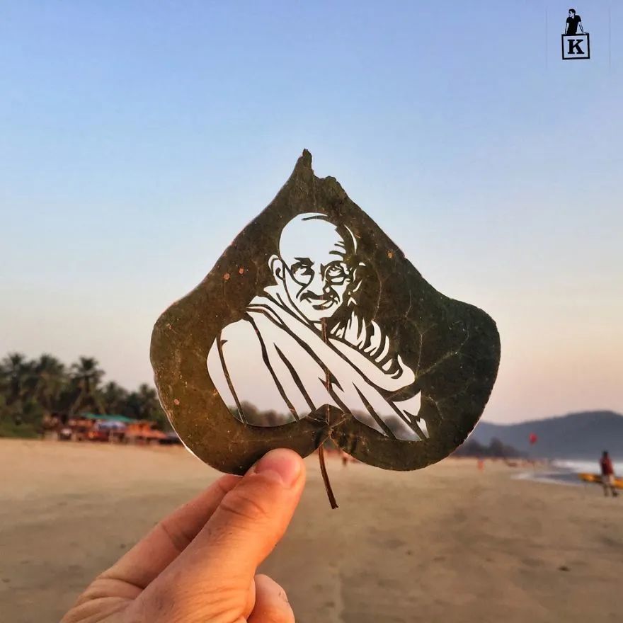 自学成才的艺术家将剪纸融入风景中作品充满趣味性