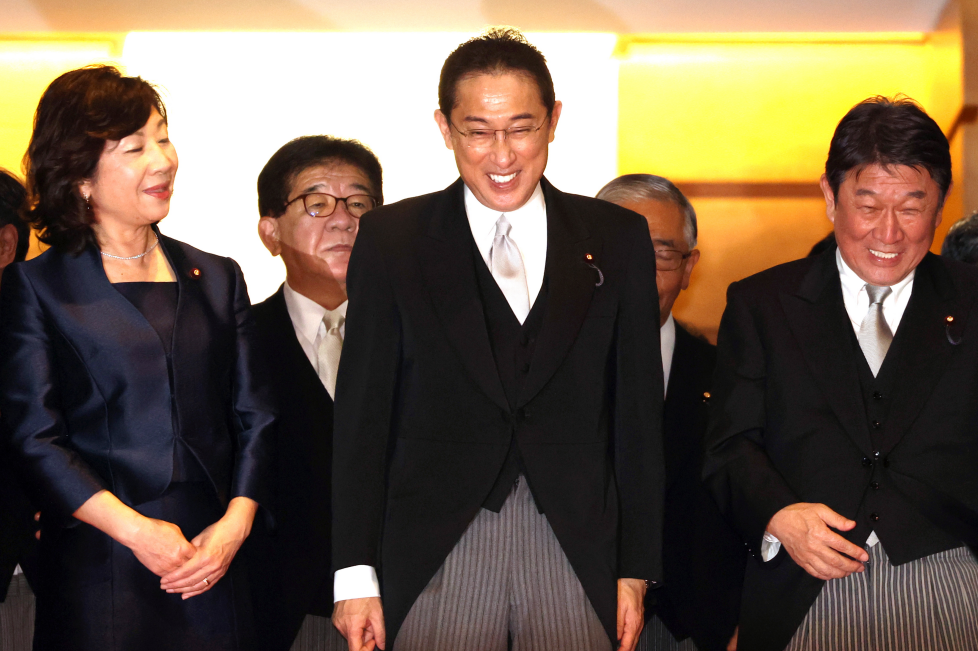 日本岸田新内阁正式成立：林芳正任外相其他阁僚连任四川航空飞机
