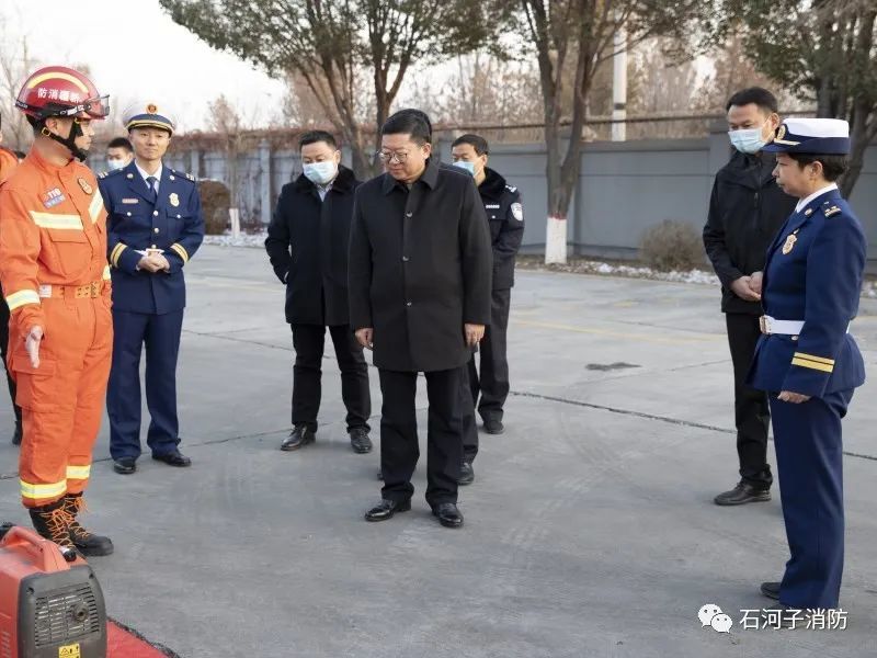 11月8日,八师师长刘亚康,八师副政委王章学等党政主要领导深入万达