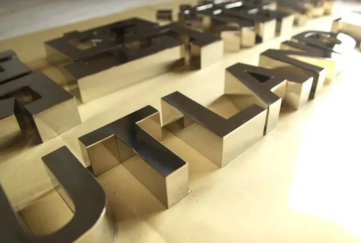 最小能做多大6种常用发光字制作尺寸汇总