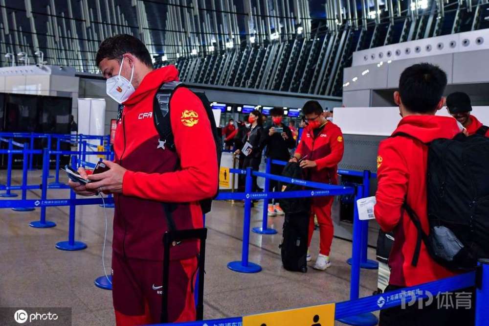 深圳队 白国华：目前中超不欠薪的俱乐部只有海港、泰山和深圳队