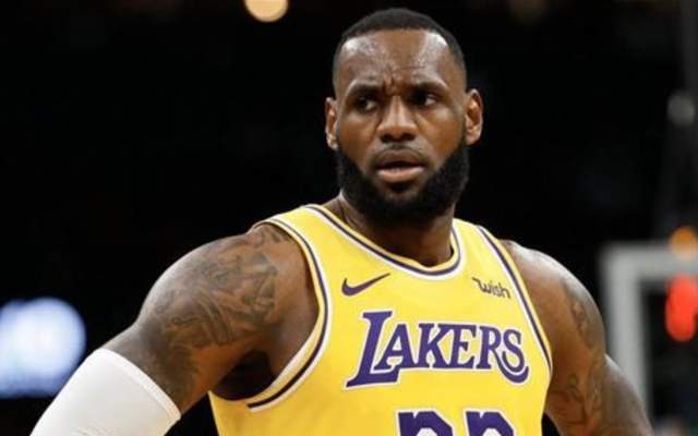 凯文杜兰特 盘点NBA球星生涯遗憾的时刻，杜兰特踩线邓肯懊恼，库里潇洒背传