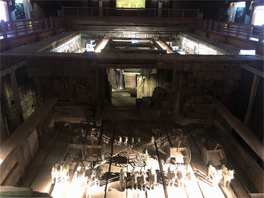 考古队员只能初步判断,这个墓穴可能是光武帝的第九个儿子刘荆,但考古