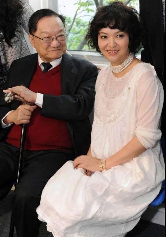 金庸的梦中情人是夏梦.