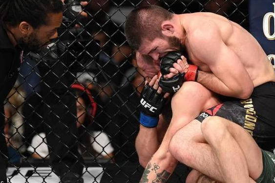 对战小鹰之后,疯王康纳,为何从此一落千丈?