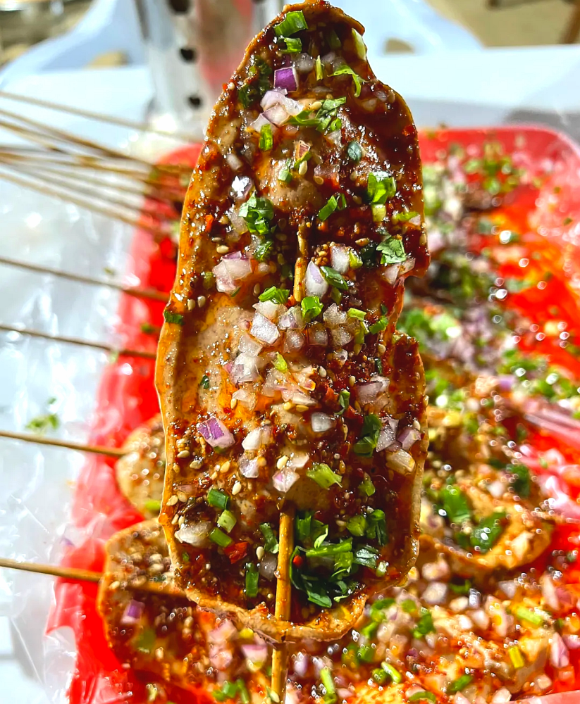 成都巨无霸特色烤腰片人均限量4片比手掌还大味道安逸