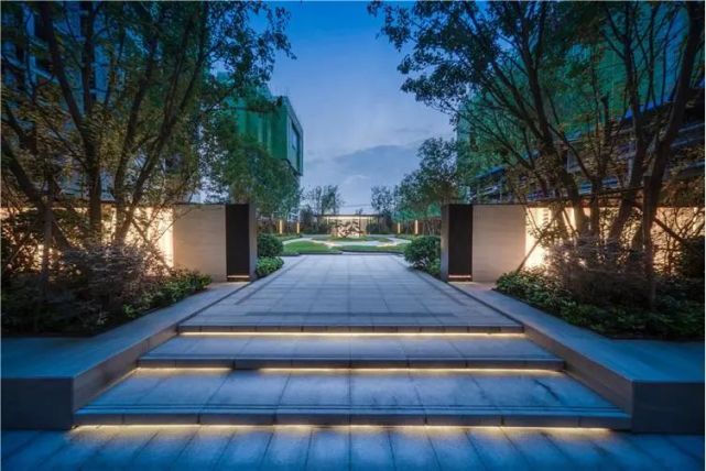 在商丘，“示范区标准就是交房标准”的房企还有几家？