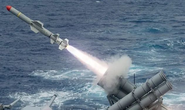 美海军装备新型反舰导弹,号称"海上战斧",性能究竟如何?