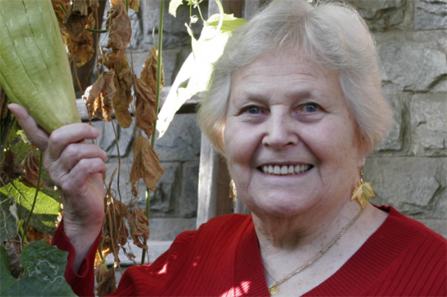 美国姑娘在华执教70年,总理特批绿卡,家里五星红旗谁都不让碰