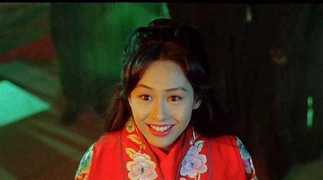 张雪迎重现紫霞仙子名场面模仿朱茵wink却被吐槽东施效颦