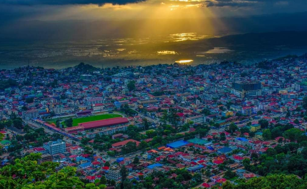 近期缅甸东枝死亡病例持续增加,租用氧气瓶的居民越来越多