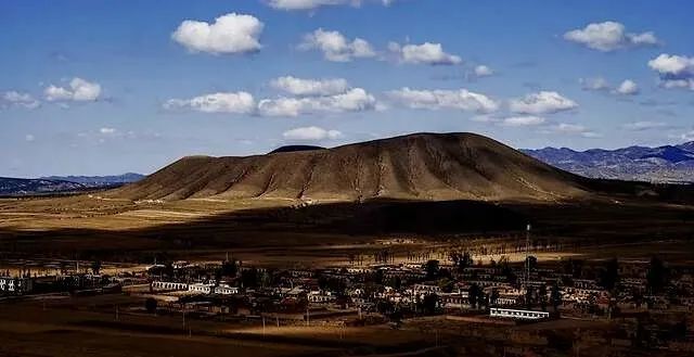 中国最深沉的盆地大同火山死了以后清澈的桑干水流入
