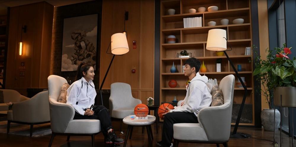 篮板青春第二季第三期即将开播十连冠王者来袭美娜谈老詹说了啥