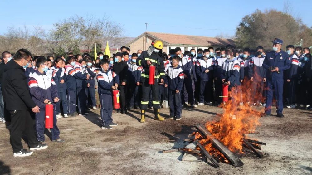 蓝朋友走进首阳中学
