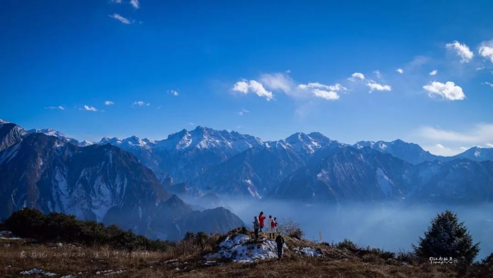 象游记在汶川的云巅之间藏着这样一个避世秘境这里有270°雪山观景