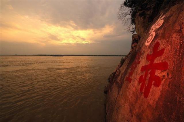 苏轼初冬的赤壁游写了一句风景却成了大家经常用到的成语