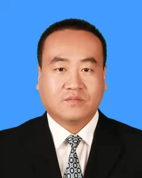 免去:李敬强为榆中县人民政府副县长.