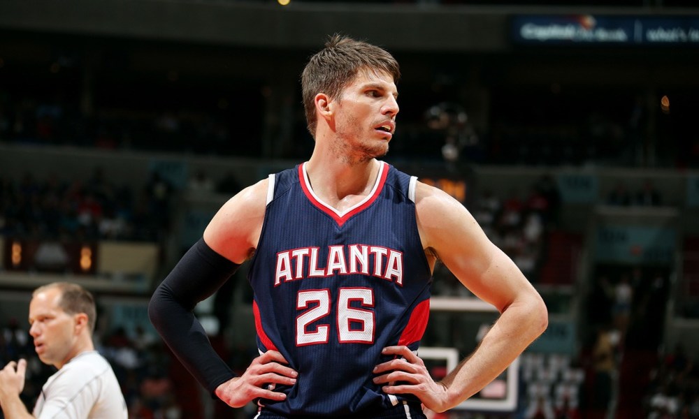 nba NBA历史五大奇葩交易：篮网卖科沃尔买复印机，教练也能被交易