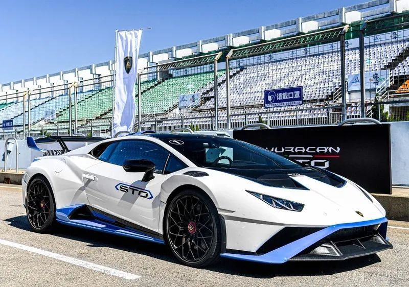 3秒破百帅到极致兰博基尼量产了一台gt3赛车