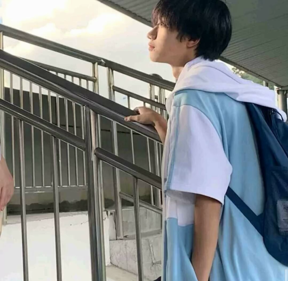 ins不露脸情头