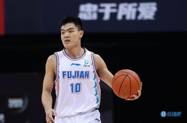 黎伊扬砍下28分 追平选秀进cba球员新秀赛季单场得分纪录