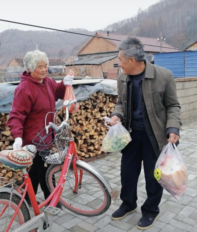 网红炮手张大爷官宣复出退圈原因曝光母亲鼓励他别放弃