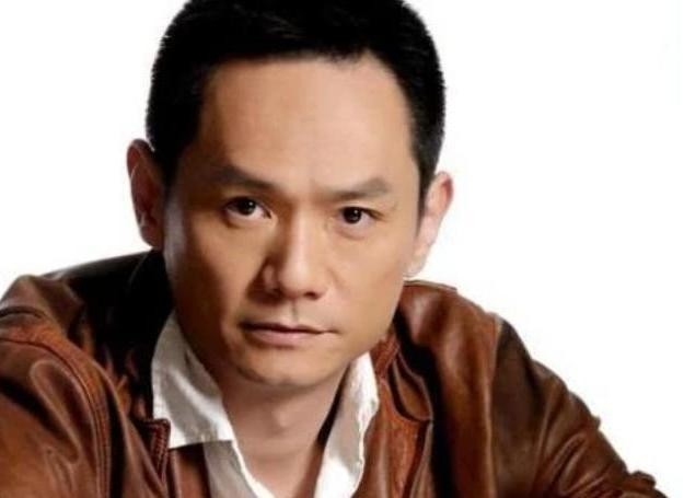 著名演员果靖霖早年丧母中年丧妻思念亡妻12年51岁仍单身