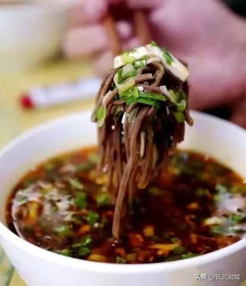 嗦一碗长武血条汤