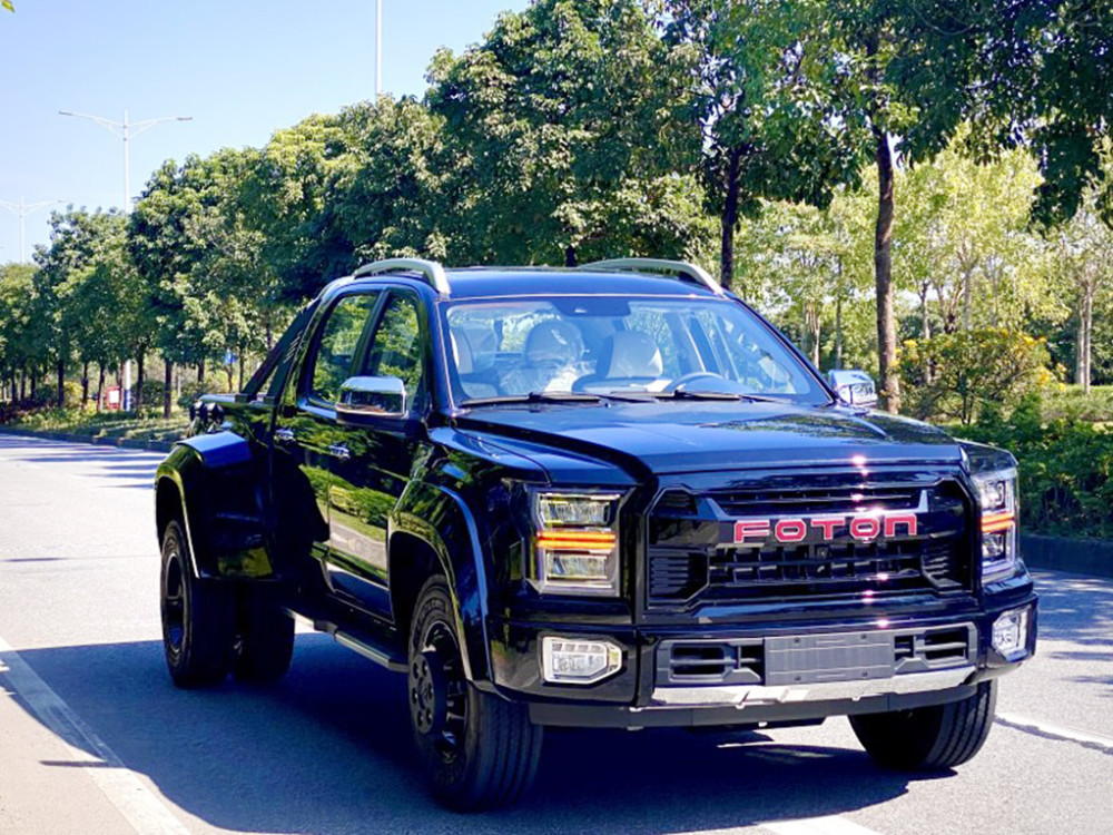 北汽福田打造的国产首款6轮大皮卡,外观霸气,气场不输福特f450_腾讯