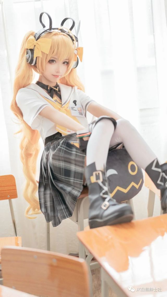 cos:王者荣耀安琪拉时之奇旅cos正片@蠢沫沫